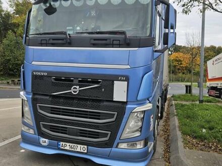 Вольво FH 13 2015 в Киеве на Automoto.ua Синий Вольво FH 13, объемом двигателя 12.9 л и пробегом 943 тыс. км за 33000 $, фото 1 на Automoto.ua