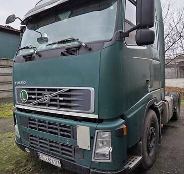 Зеленый Вольво FH 13, объемом двигателя 12.7 л и пробегом 1 тыс. км за 9999 $, фото 2 на Automoto.ua