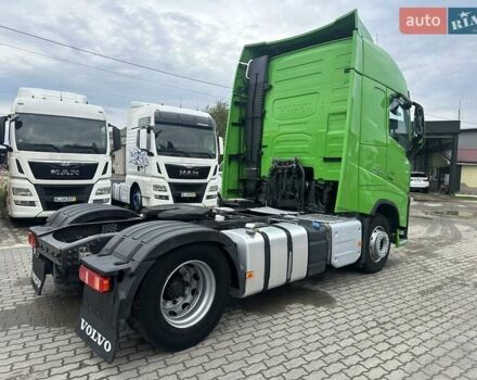 Зелений Вольво FH 13, об'ємом двигуна 12.7 л та пробігом 960 тис. км за 34900 $, фото 12 на Automoto.ua