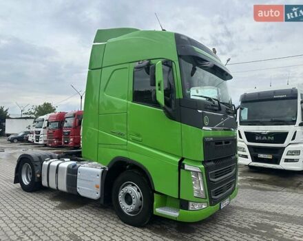 Зелений Вольво FH 13, об'ємом двигуна 12.7 л та пробігом 960 тис. км за 34900 $, фото 6 на Automoto.ua