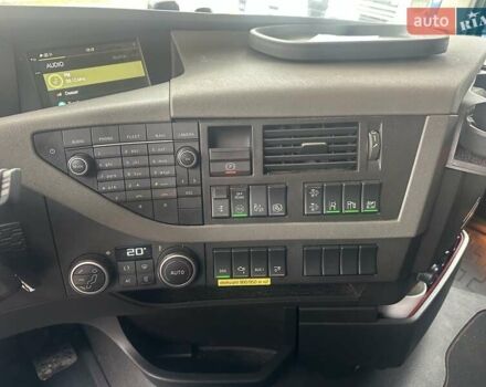 Зелений Вольво FH 13, об'ємом двигуна 12.77 л та пробігом 800 тис. км за 34900 $, фото 22 на Automoto.ua