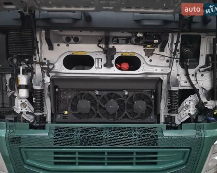 Зелений Вольво FH 13, об'ємом двигуна 12.9 л та пробігом 865 тис. км за 49675 $, фото 10 на Automoto.ua