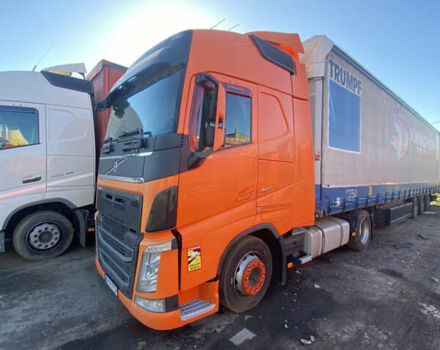 Оранжевый Вольво FH 13, объемом двигателя 12.78 л и пробегом 958 тыс. км за 40000 $, фото 2 на Automoto.ua