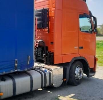 Оранжевый Вольво FH 13, объемом двигателя 13 л и пробегом 1000 тыс. км за 17700 $, фото 3 на Automoto.ua