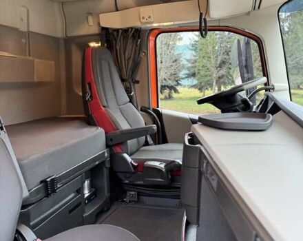 Оранжевый Вольво FH 13, объемом двигателя 12.9 л и пробегом 599 тыс. км за 40060 $, фото 43 на Automoto.ua