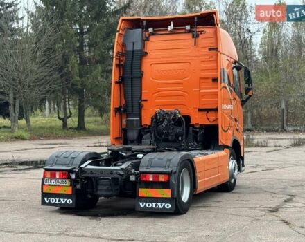Оранжевый Вольво FH 13, объемом двигателя 12.9 л и пробегом 599 тыс. км за 40060 $, фото 7 на Automoto.ua