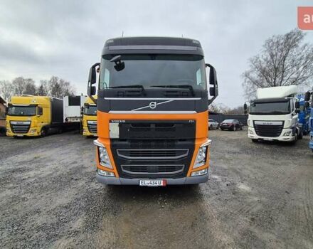 Оранжевый Вольво FH 13, объемом двигателя 12.8 л и пробегом 822 тыс. км за 44777 $, фото 5 на Automoto.ua
