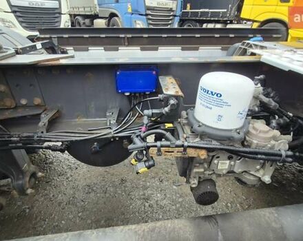 Оранжевый Вольво FH 13, объемом двигателя 12.8 л и пробегом 822 тыс. км за 44777 $, фото 11 на Automoto.ua