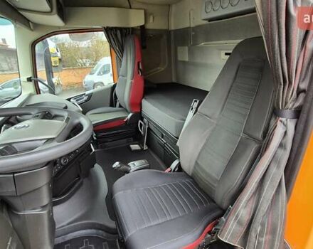 Оранжевый Вольво FH 13, объемом двигателя 12.8 л и пробегом 822 тыс. км за 44777 $, фото 19 на Automoto.ua