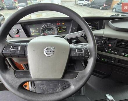 Оранжевый Вольво FH 13, объемом двигателя 12.8 л и пробегом 822 тыс. км за 44777 $, фото 20 на Automoto.ua