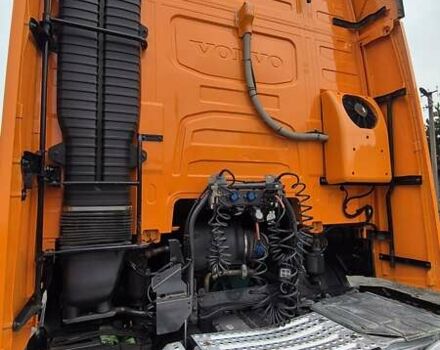 Оранжевый Вольво FH 13, объемом двигателя 12.8 л и пробегом 822 тыс. км за 44777 $, фото 6 на Automoto.ua