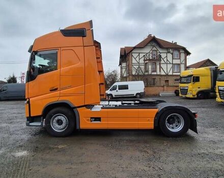 Оранжевый Вольво FH 13, объемом двигателя 12.8 л и пробегом 822 тыс. км за 44777 $, фото 4 на Automoto.ua