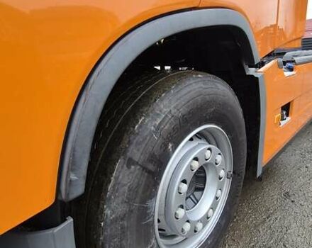 Оранжевый Вольво FH 13, объемом двигателя 12.8 л и пробегом 822 тыс. км за 44777 $, фото 12 на Automoto.ua