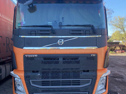 Оранжевый Вольво FH 13, объемом двигателя 12.78 л и пробегом 958 тыс. км за 40000 $, фото 1 на Automoto.ua