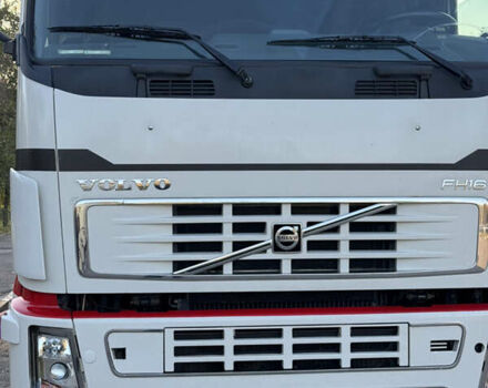 Белый Вольво FH 16, объемом двигателя 16.1 л и пробегом 11 тыс. км за 38000 $, фото 8 на Automoto.ua