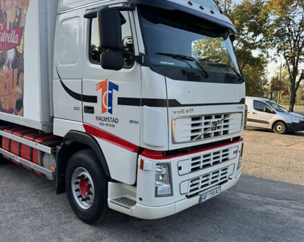 Белый Вольво FH 16, объемом двигателя 16.1 л и пробегом 11 тыс. км за 38000 $, фото 10 на Automoto.ua