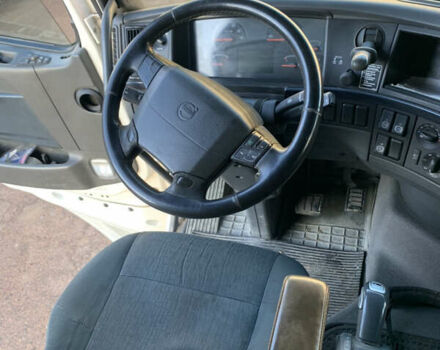 Білий Вольво FH 16, об'ємом двигуна 12.78 л та пробігом 450 тис. км за 45000 $, фото 9 на Automoto.ua