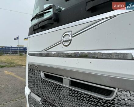 Білий Вольво FH 16, об'ємом двигуна 12.78 л та пробігом 860 тис. км за 31500 $, фото 4 на Automoto.ua