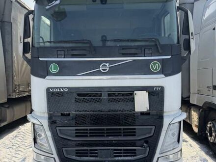 Білий Вольво FH 16, об'ємом двигуна 0 л та пробігом 880 тис. км за 46884 $, фото 1 на Automoto.ua