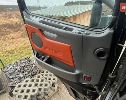 Черный Вольво FH 16, объемом двигателя 16 л и пробегом 122 тыс. км за 42000 $, фото 88 на Automoto.ua