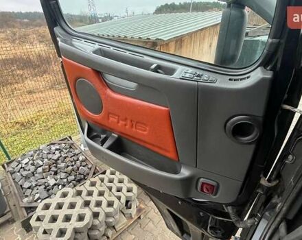 Черный Вольво FH 16, объемом двигателя 16 л и пробегом 122 тыс. км за 42000 $, фото 27 на Automoto.ua