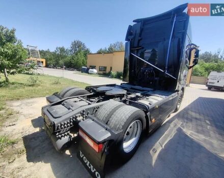 Черный Вольво FH 16, объемом двигателя 10.8 л и пробегом 680 тыс. км за 42932 $, фото 3 на Automoto.ua