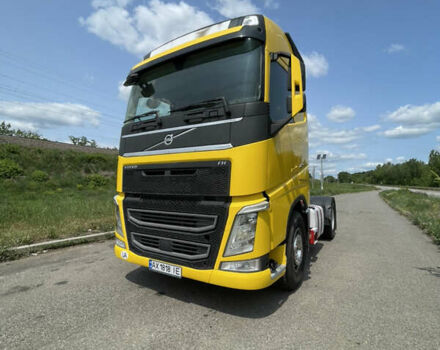 Желтый Вольво FH 16, объемом двигателя 12.78 л и пробегом 860 тыс. км за 28500 $, фото 1 на Automoto.ua