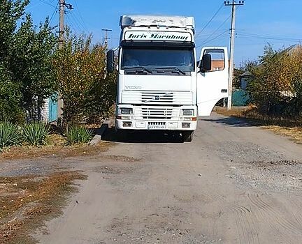 Белый Вольво ФХ, объемом двигателя 0.12 л и пробегом 793 тыс. км за 7000 $, фото 1 на Automoto.ua