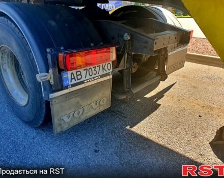 Білий Вольво FH, об'ємом двигуна 12.1 л та пробігом 111 тис. км за 13999 $, фото 3 на Automoto.ua
