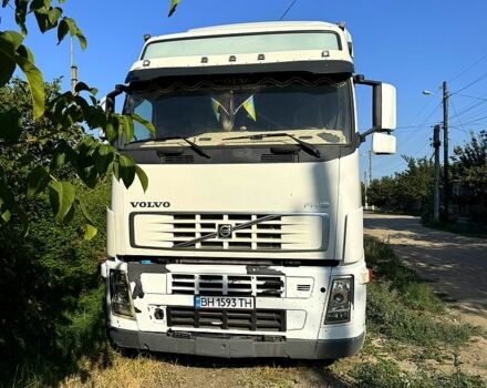 Білий Вольво FH, об'ємом двигуна 12.1 л та пробігом 183 тис. км за 28000 $, фото 1 на Automoto.ua