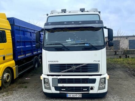 Белый Вольво ФХ, объемом двигателя 12.1 л и пробегом 1000 тыс. км за 19000 $, фото 1 на Automoto.ua