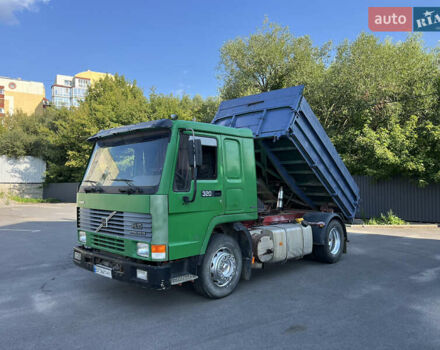 Зеленый Вольво FL 10, объемом двигателя 9.6 л и пробегом 795 тыс. км за 9700 $, фото 2 на Automoto.ua