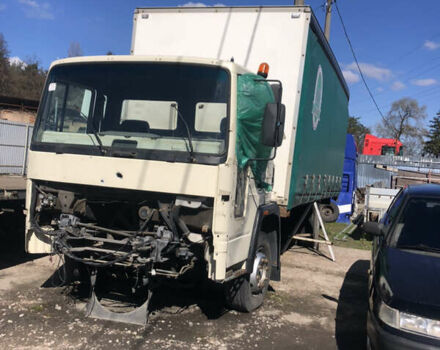 Белый Вольво FL 6, объемом двигателя 5.48 л и пробегом 668 тыс. км за 6900 $, фото 19 на Automoto.ua