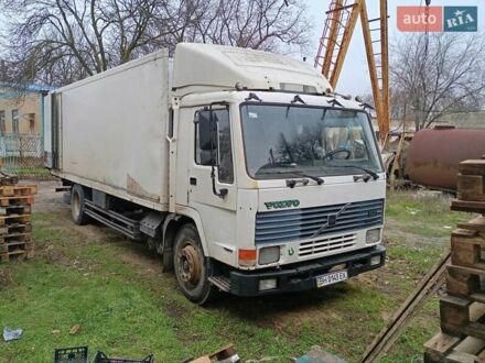 Белый Вольво FL 7, объемом двигателя 0 л и пробегом 705 тыс. км за 9000 $, фото 1 на Automoto.ua