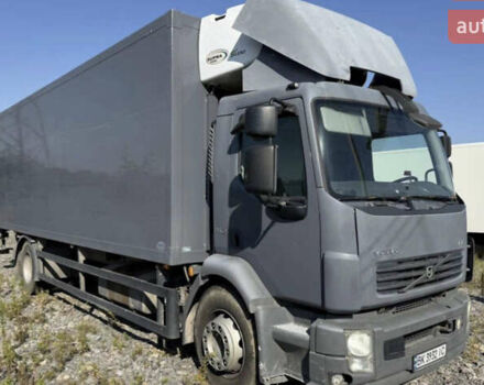 Серый Вольво FL 7, объемом двигателя 7.2 л и пробегом 487 тыс. км за 29900 $, фото 3 на Automoto.ua