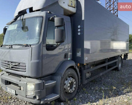 Серый Вольво FL 7, объемом двигателя 7.2 л и пробегом 487 тыс. км за 29900 $, фото 1 на Automoto.ua