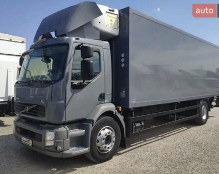 Сірий Вольво FL 7, об'ємом двигуна 7.1 л та пробігом 486 тис. км за 29900 $, фото 2 на Automoto.ua