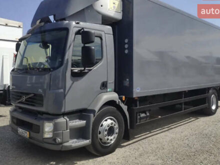 Серый Вольво FL 7, объемом двигателя 7.2 л и пробегом 487 тыс. км за 29900 $, фото 1 на Automoto.ua