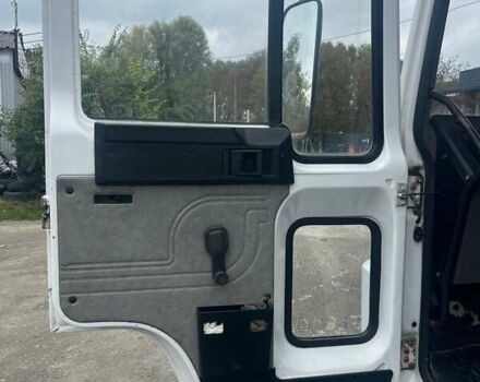 Білий Вольво ФЛЦ, об'ємом двигуна 4 л та пробігом 212 тис. км за 7300 $, фото 8 на Automoto.ua
