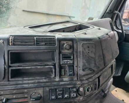 Белый Вольво FM 10, объемом двигателя 0 л и пробегом 409 тыс. км за 32000 $, фото 2 на Automoto.ua