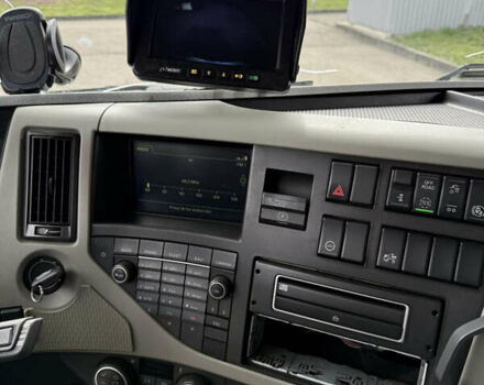 Вольво FM 11 2015 в Виноградове на Automoto.ua Белый Вольво FM 11, объемом двигателя 10.8 л и пробегом 880 тыс. км за 40500 $, фото 5 на Automoto.ua