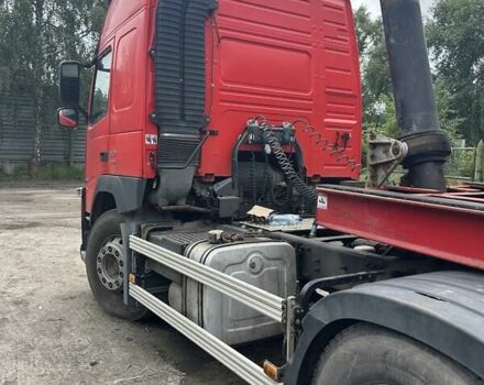 Красный Вольво FM 11, объемом двигателя 10.8 л и пробегом 869 тыс. км за 22500 $, фото 5 на Automoto.ua