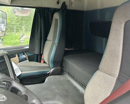 Красный Вольво FM 11, объемом двигателя 10.8 л и пробегом 869 тыс. км за 22500 $, фото 3 на Automoto.ua
