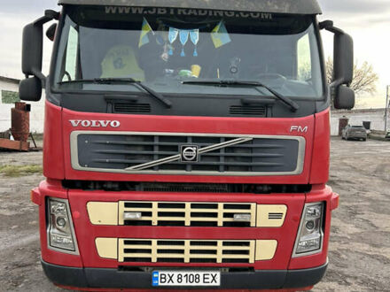 Красный Вольво FM 11, объемом двигателя 10.8 л и пробегом 826 тыс. км за 11900 $, фото 1 на Automoto.ua