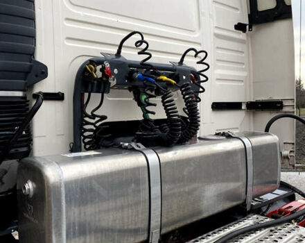 Белый Вольво ФМ 12, объемом двигателя 10.84 л и пробегом 1 тыс. км за 15500 $, фото 9 на Automoto.ua