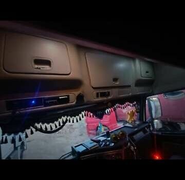 Вольво ФМ 12, объемом двигателя 0 л и пробегом 2 тыс. км за 16000 $, фото 10 на Automoto.ua