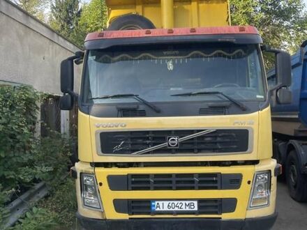 Жовтий Вольво ФМ 12, об'ємом двигуна 12.1 л та пробігом 250 тис. км за 52000 $, фото 1 на Automoto.ua