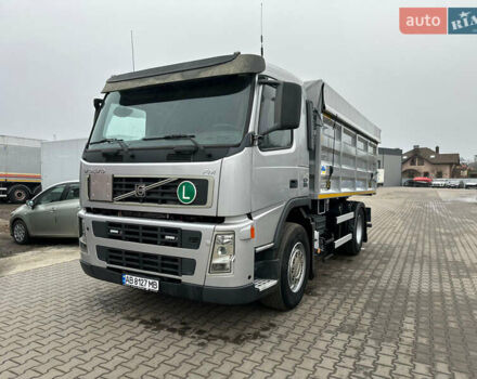 Серый Вольво ФМ 12, объемом двигателя 10.84 л и пробегом 893 тыс. км за 32996 $, фото 3 на Automoto.ua