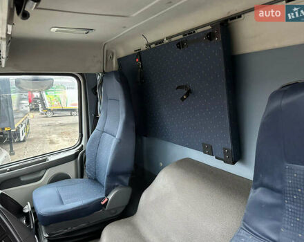 Серый Вольво ФМ 12, объемом двигателя 10.84 л и пробегом 893 тыс. км за 32996 $, фото 10 на Automoto.ua