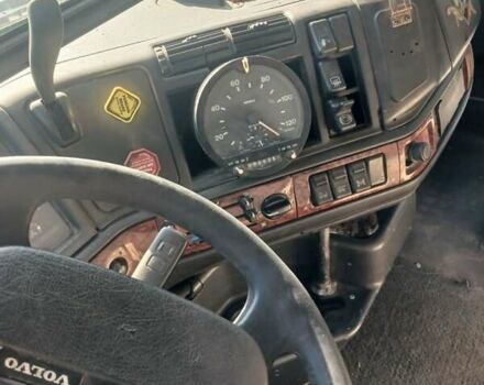 Зелений Вольво ФМ 12, об'ємом двигуна 12.7 л та пробігом 840 тис. км за 10500 $, фото 5 на Automoto.ua